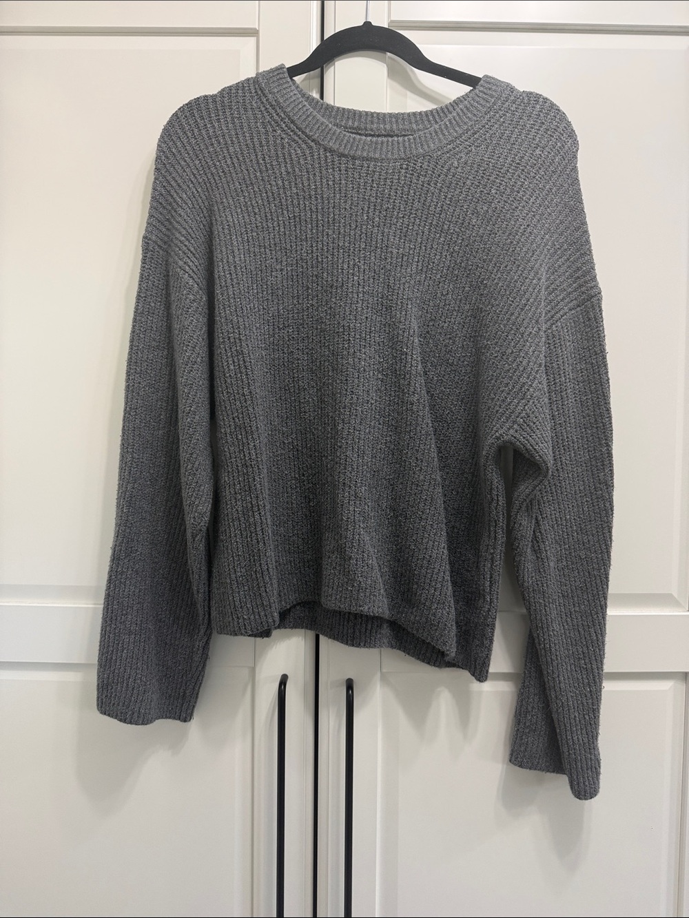 GAP Women's Charcoal Gray Ribbed Crewneck Sweater